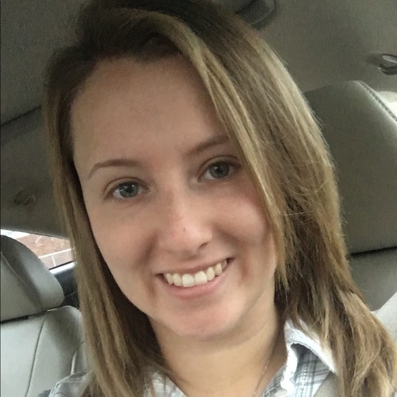 Meet your Posher, Kimberly - Picture 1 of 1